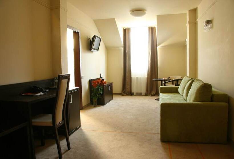 استودیوی استاندارد, Elbrus Spa & Wellness