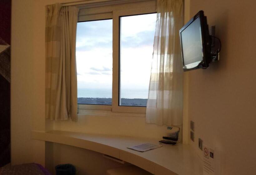 スタンダードルーム, Exclusive