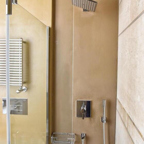 ２ベッドルームアパートメント, Exclusive