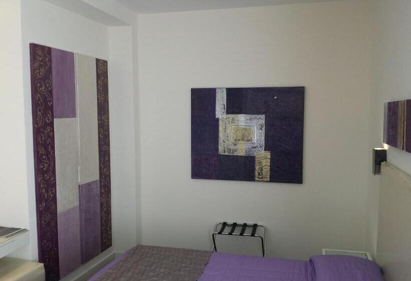 スタンダードルーム, Exclusive