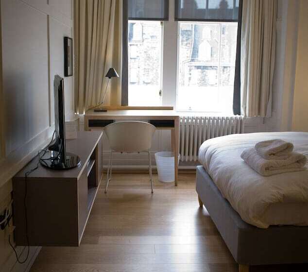 חדר סטנדרט לשלושה, Grasshoppers Hotel Glasgow