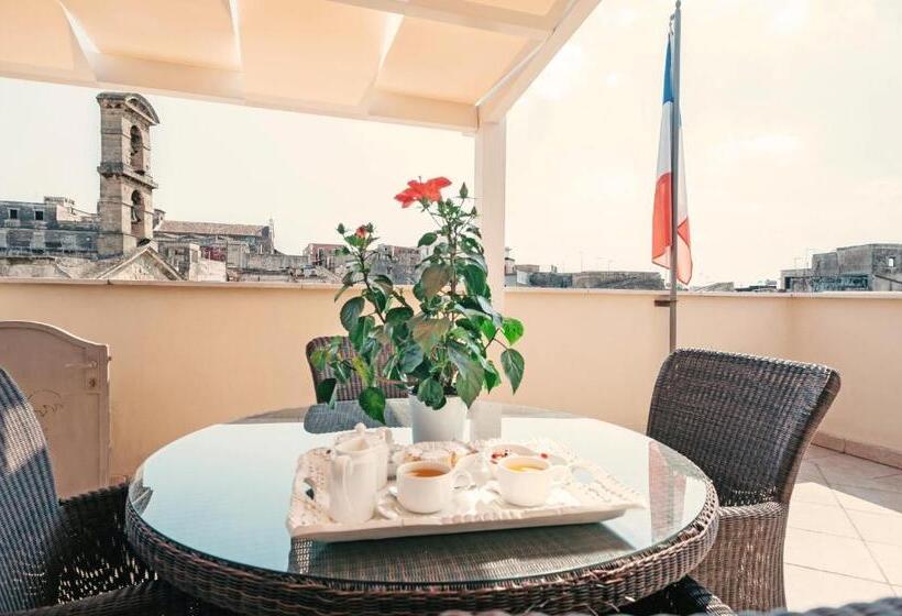 חדר סטנדרט נוף לים עם טרסה, L Arcangelo   Boutique