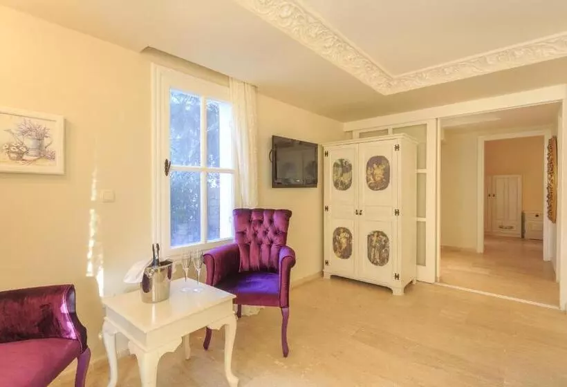 2 Bedroom Suite, Lukka Exclusive Hotel – Adult Only +12