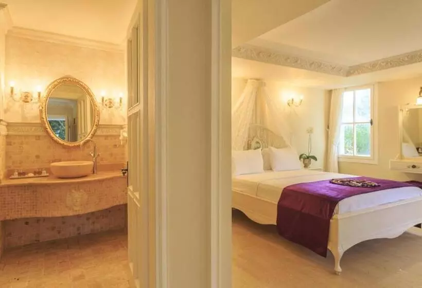 2 Bedroom Suite, Lukka Exclusive Hotel – Adult Only +12