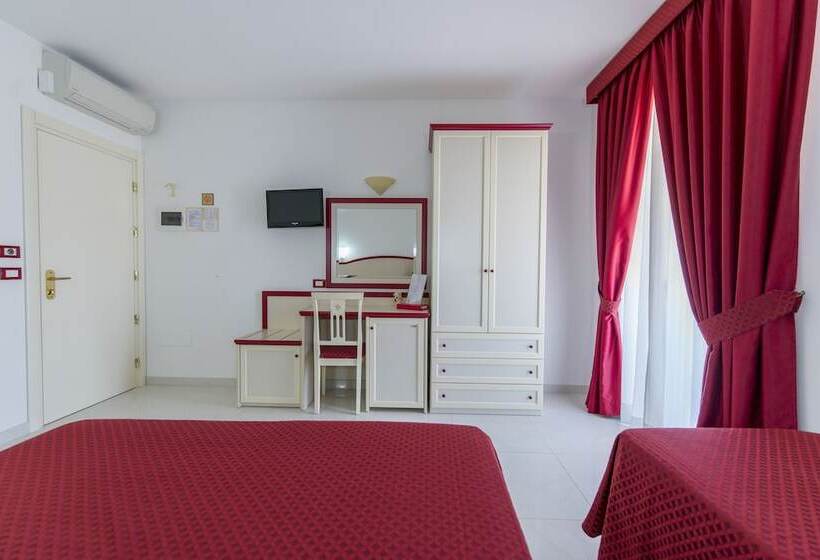 اتاق خانوادگی, Nelson