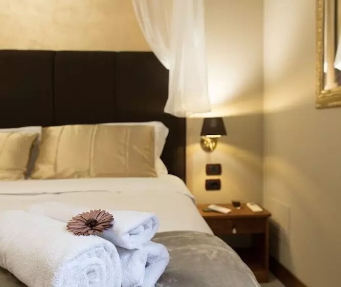 Chambre Supérieure, Oro