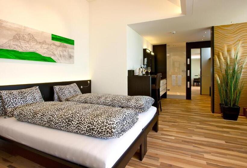 סוויטה עם ג'קוזי, Restaurant Vogelsang