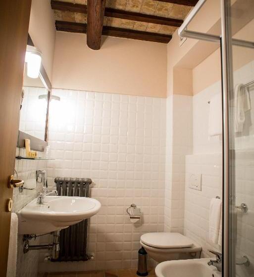 סוויטה משפחתית, San Claudio