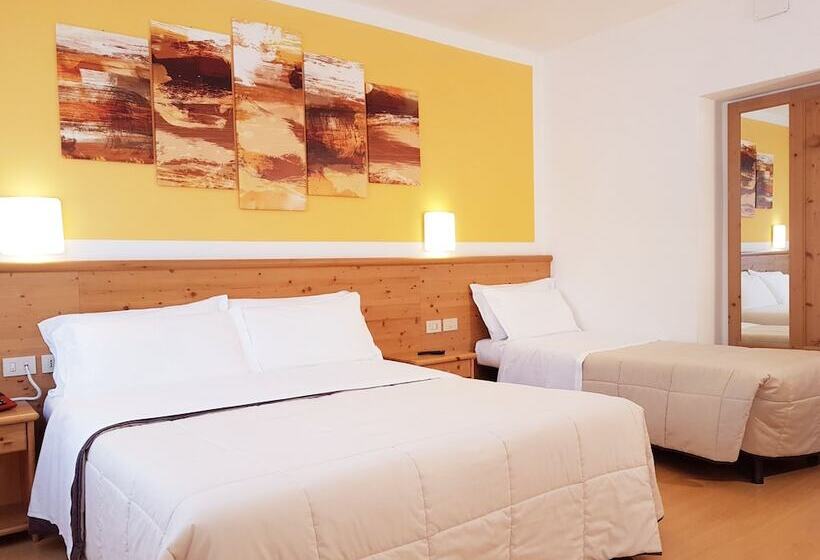 חדר סטנדרט לשלושה, San Giusto