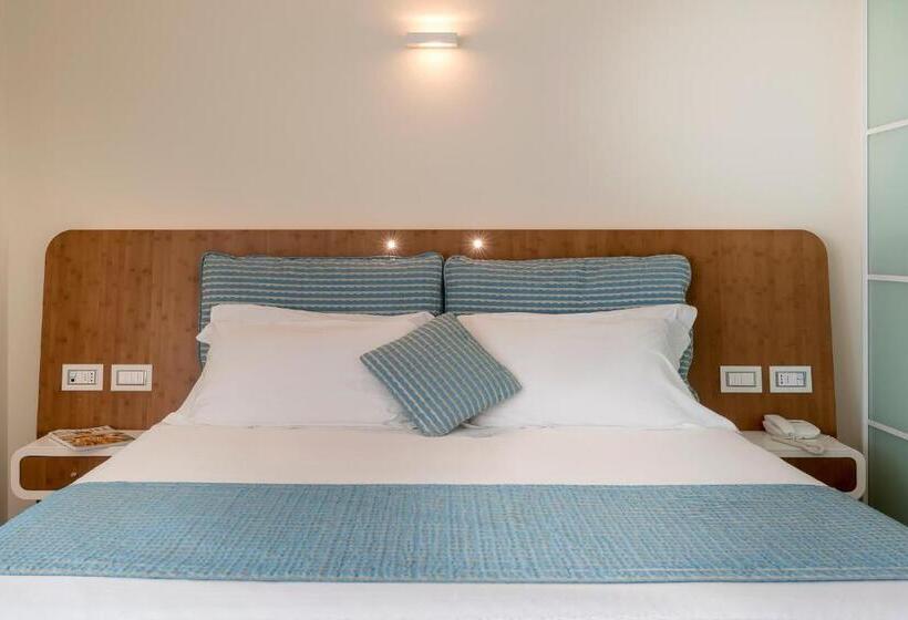 套房侧面可观海景, Trampolines Suite