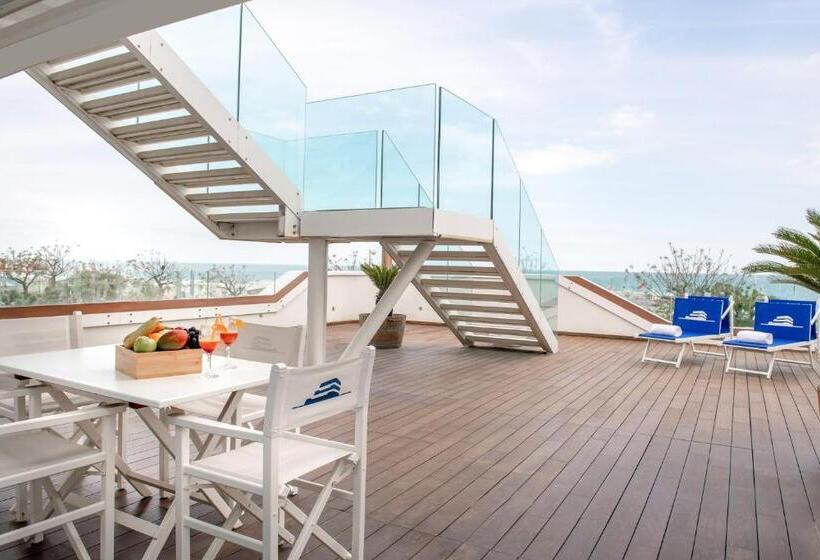 海景套房, Trampolines Suite