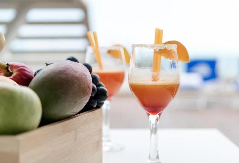 海景套房, Trampolines Suite