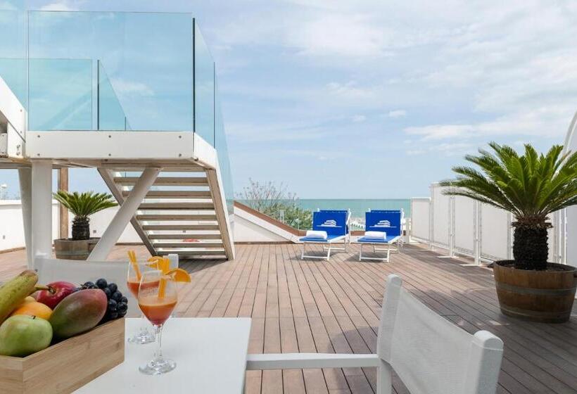 海景套房, Trampolines Suite