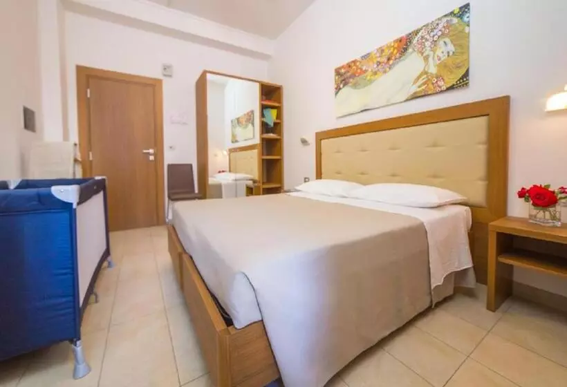 海の見えるコンフォートルーム, Mediterraneo Hotel & Suites
