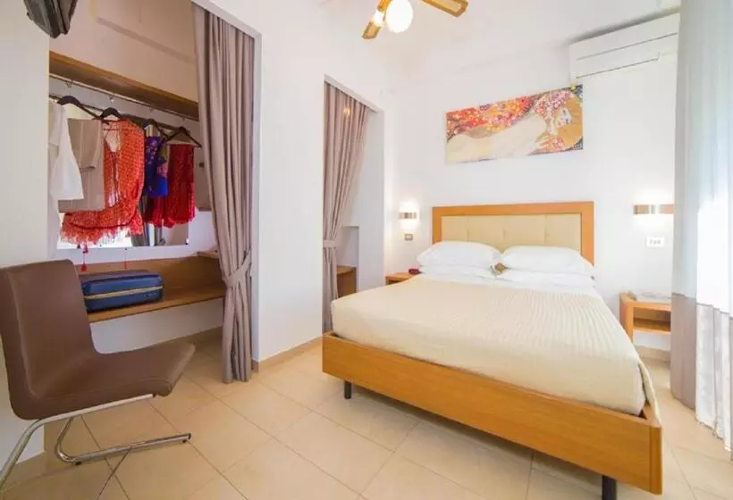 オーシャンビュースイート, Mediterraneo Hotel & Suites