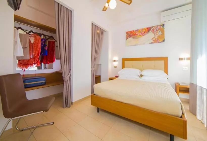 オーシャンビュースイート, Mediterraneo Hotel & Suites