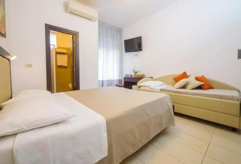 スタンダード４人部屋, Mediterraneo Hotel & Suites