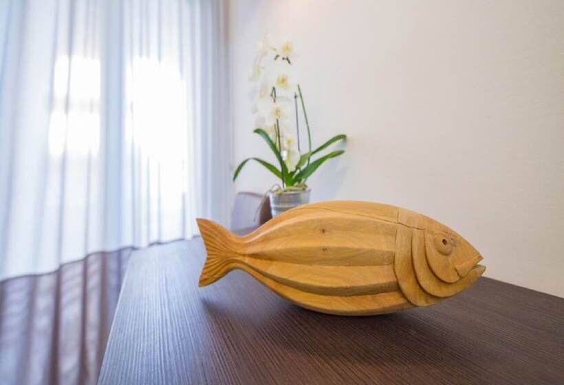 컴포트 트리플 룸, Mediterraneo Hotel & Suites