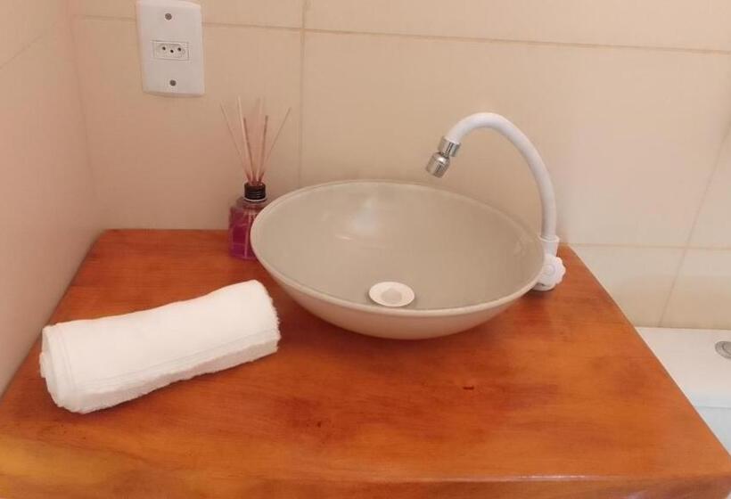 سوئیت با بالکن, Flores Do Riacho Suítes