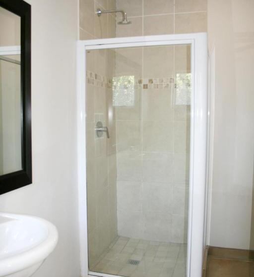 سوییت خانوادگی, Summit Place