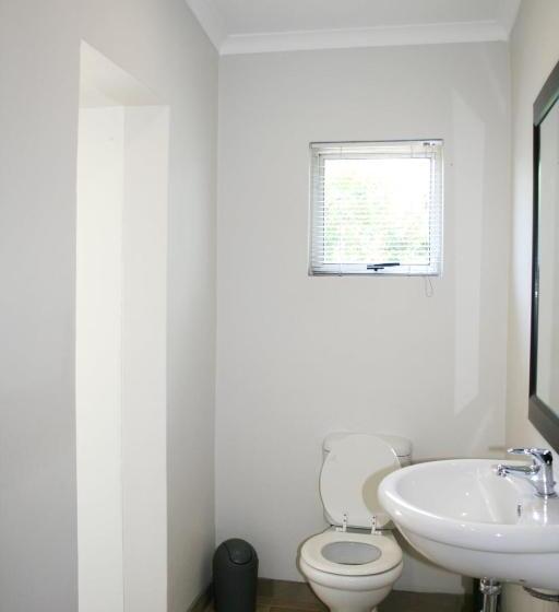 اتاق لوکس با تخت بزرگ, Summit Place