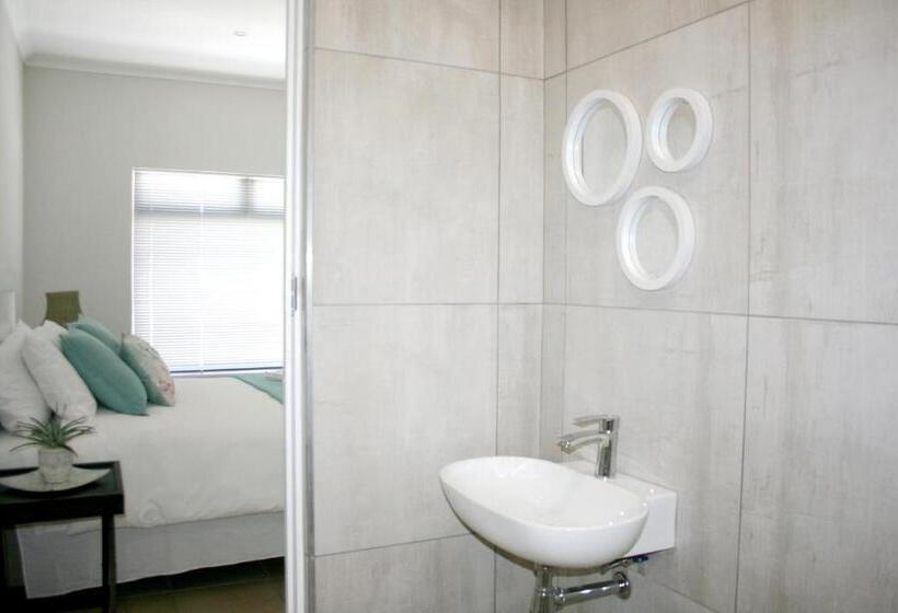 استودیوی استاندارد, Summit Place