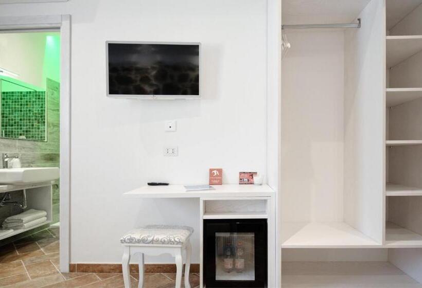 디럭스 룸, B&b La Roccia