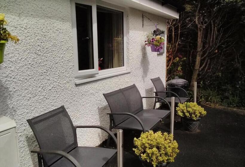 Delüks Stüdyo, Windermere Studio Rooms With Free Car Parking Onsite