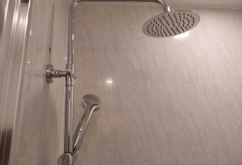 Delüks Stüdyo, Windermere Studio Rooms With Free Car Parking Onsite