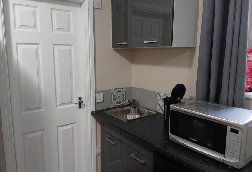 Büyük boy yataklı Standart Stüdyo, Windermere Studio Rooms With Free Car Parking Onsite