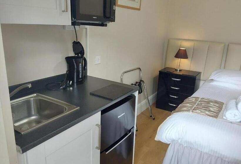 Standart Stüdyo, Windermere Studio Rooms With Free Car Parking Onsite