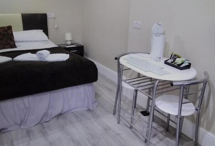 Standart Stüdyo, Windermere Studio Rooms With Free Car Parking Onsite