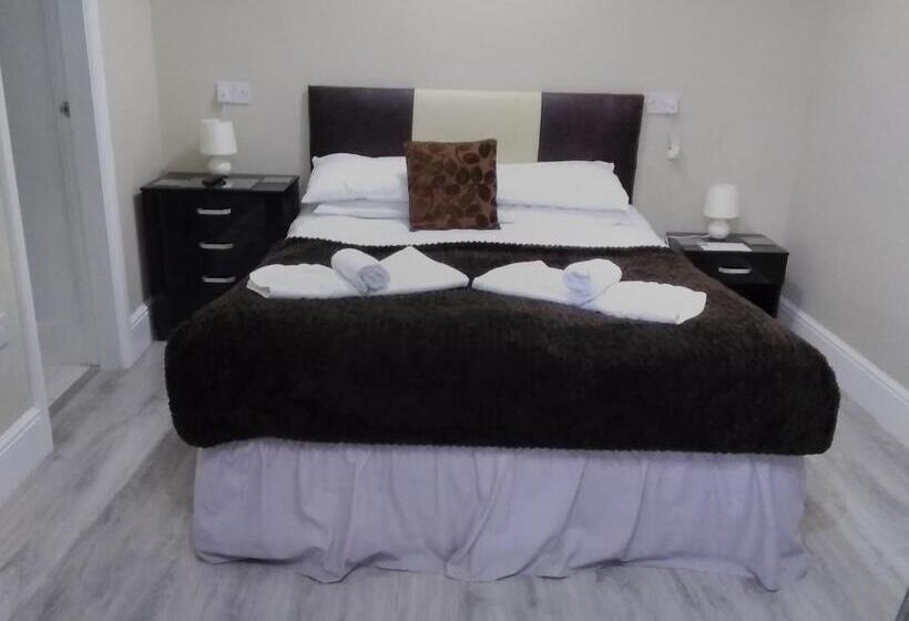 Standart Stüdyo, Windermere Studio Rooms With Free Car Parking Onsite