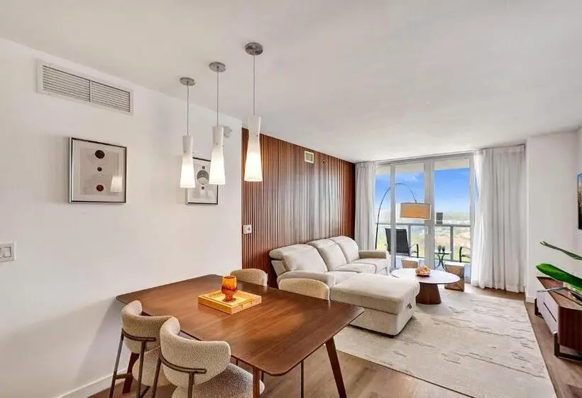 バルコニー付２ベッドルームアパートメント, Beachwalk Resort