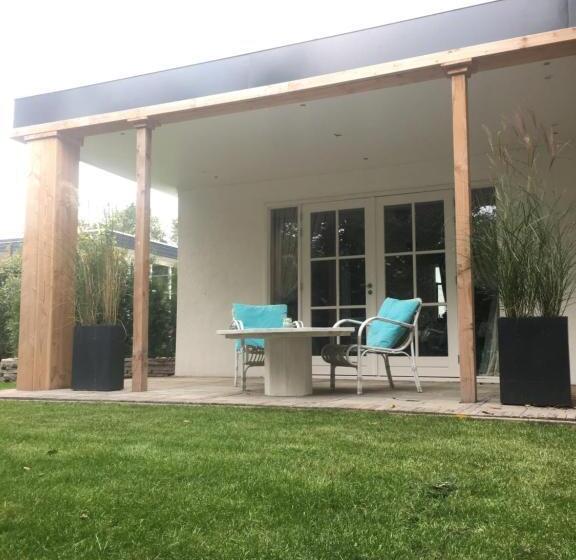 סטודיו דלוקס, De Vijverkamer     Privé Diner Op De Kamer Mogelijk!!