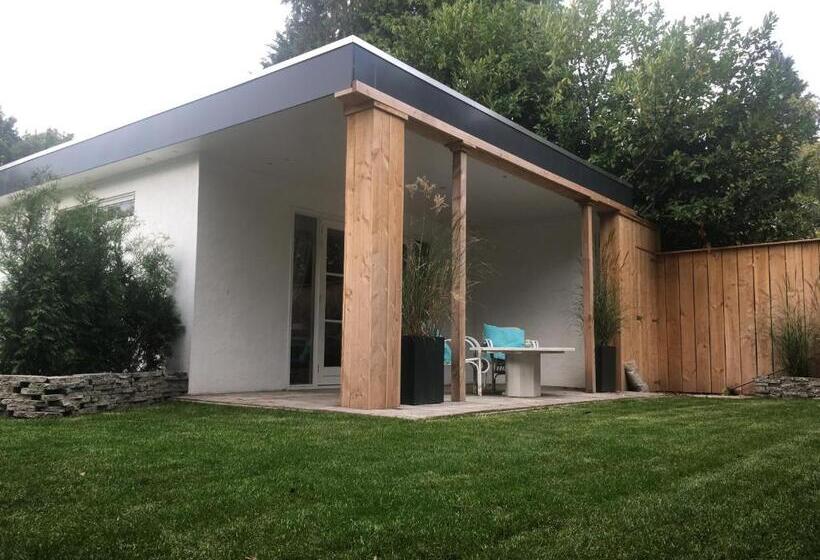 סטודיו דלוקס, De Vijverkamer     Privé Diner Op De Kamer Mogelijk!!