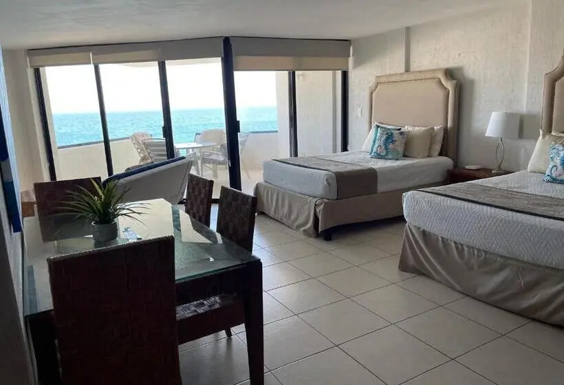 テラス付きスタンダードワンルーム, Condominios San Carlos