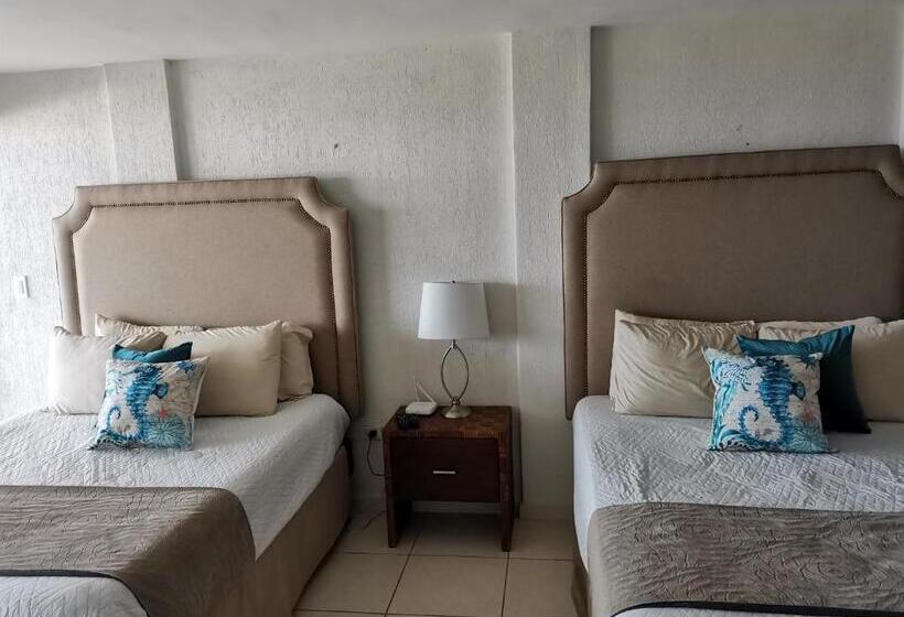 סטודיו סטנדרט עם מרפסת, Condominios San Carlos