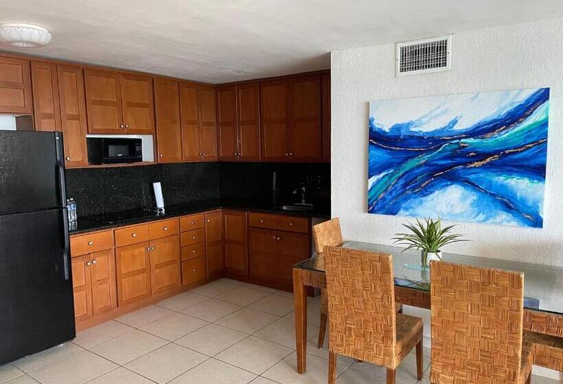 סטודיו סטנדרט עם מרפסת, Condominios San Carlos