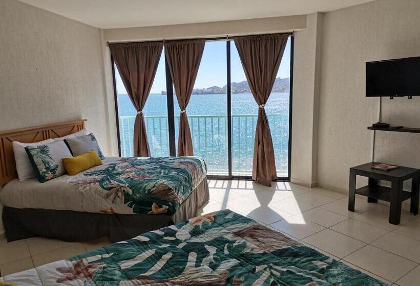 海の見えるスタンダードスタジオ, Condominios San Carlos