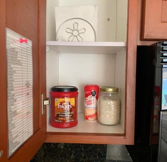 סטודיו דלוקס, Condominios San Carlos