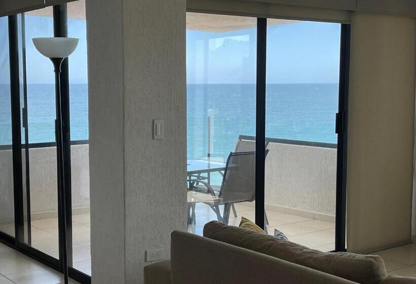 דירת חדר נוף לים, Condominios San Carlos