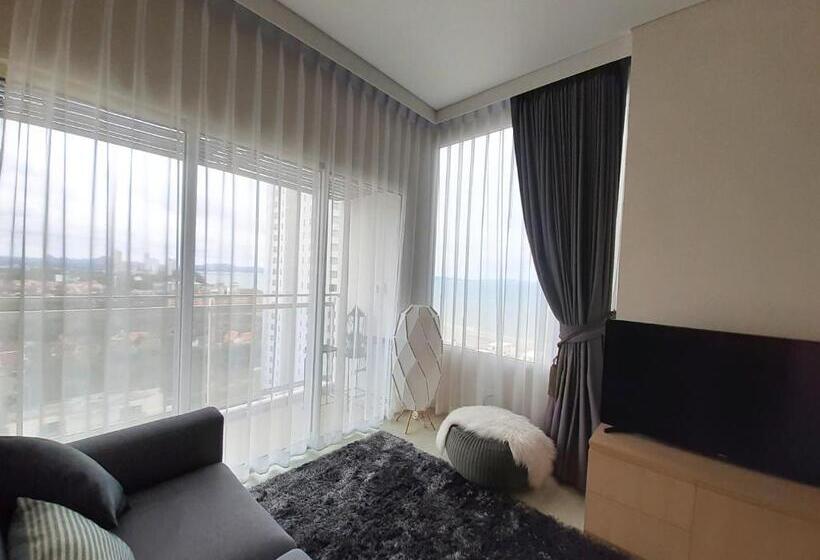 디럭스 룸 바다 전망, Veranda Residence Pattaya By Sea