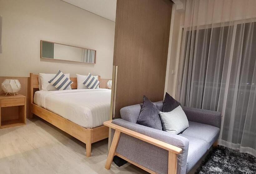 디럭스 룸 바다 전망, Veranda Residence Pattaya By Sea