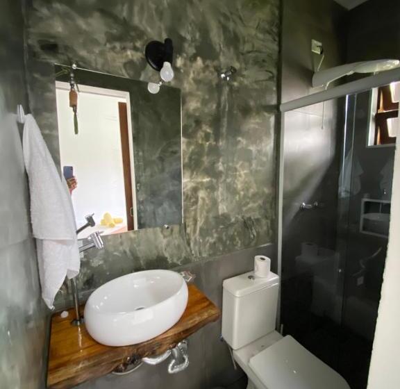 سوییت, Bahan Pousada