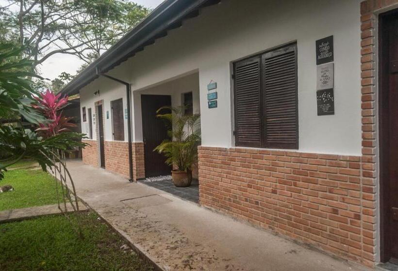 سوییت, Bahan Pousada