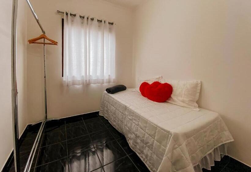 سوییت لوکس, Bahan Pousada