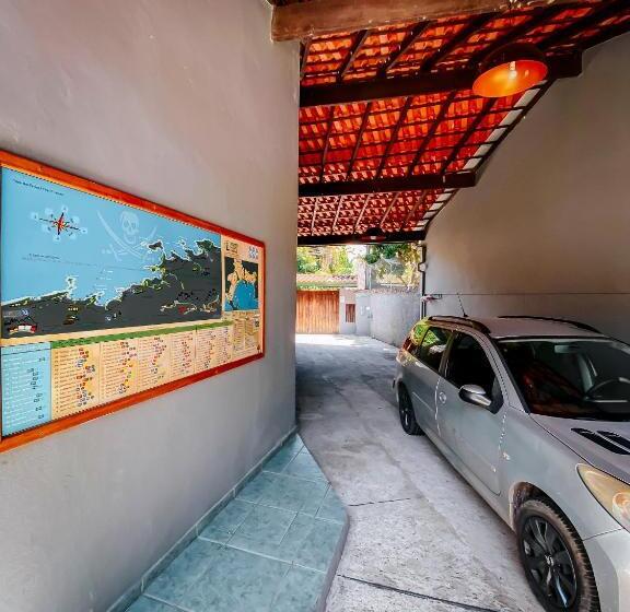 سوییت لوکس, Bahan Pousada