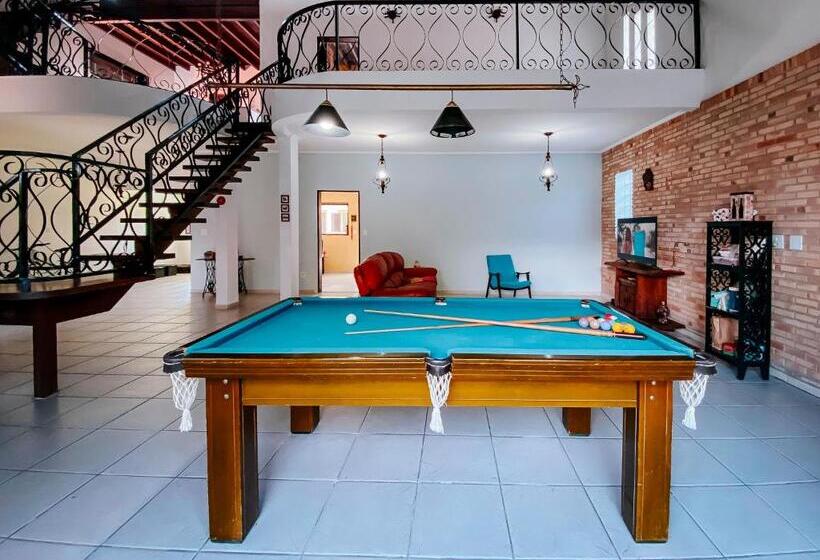 سوییت لوکس, Bahan Pousada