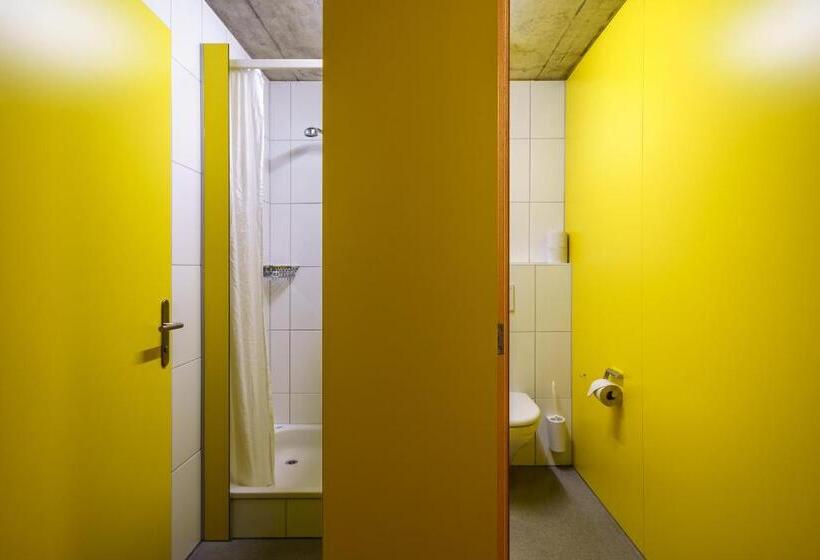 スタンダードトリプルルーム, Backpackers Villa Sonnenhof Hostel Interlaken